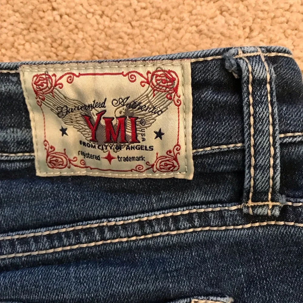 YMI City Of Angeles Denim Bermuda Shorts Sz 7 Slight Distressing Long Length y2k